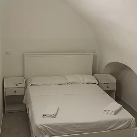Corte Morgese Grand Flor 3* باري