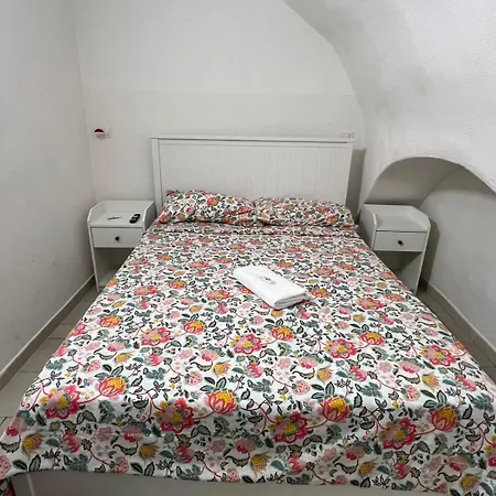 Corte Morgese Grand Flor بيت ضيافة باري